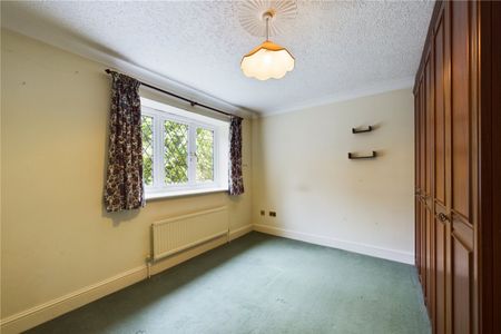 Fullerton Way, Tadley, Hampshire, RG26 - Photo 2