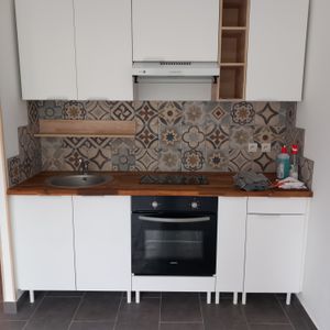 Location Appartement 1 pièce 23m² MARSEILLE 11ème - Photo 2