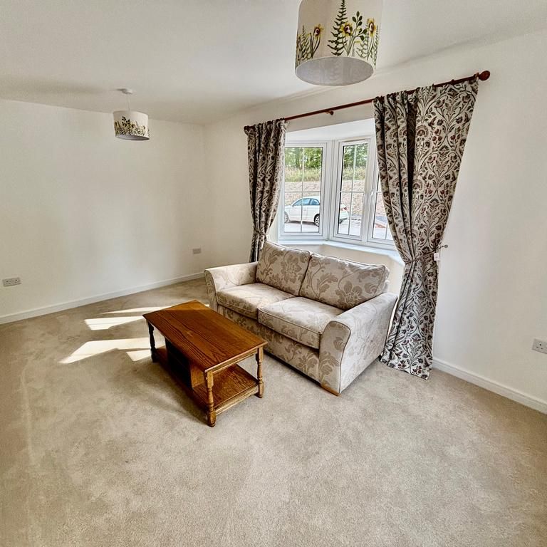 3 bedroom property to rent - Photo 1