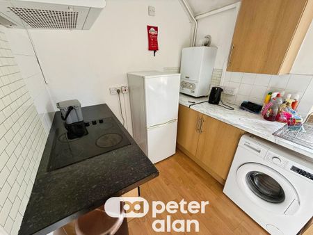 2 bedroom flat to rent - Photo 5