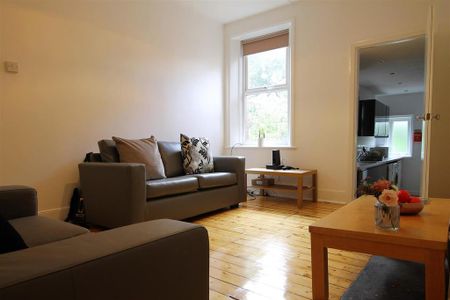 5 bedroom maisonette to rent - Photo 2