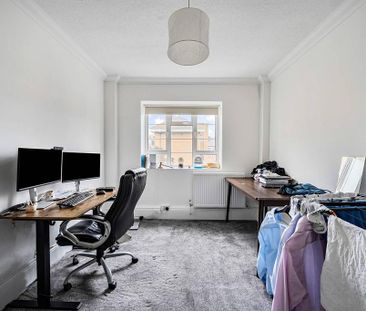 3 bedroom flat to rent - Photo 1