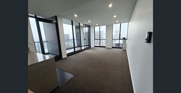 Bright & Fully Furnished Room for Rent – Eastgardens - Photo 1