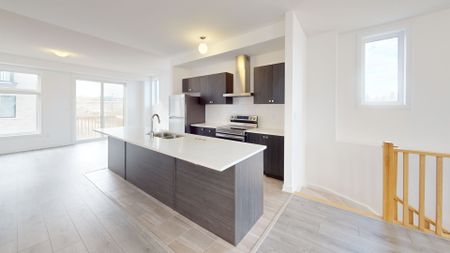 For Lease - 143 Blue Forest Crescent, Barrie, Ontario - Photo 4