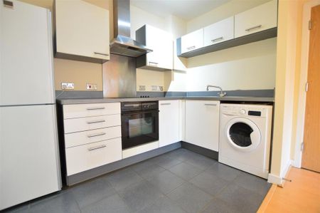 1 bedroom apartment to rent - Photo 2