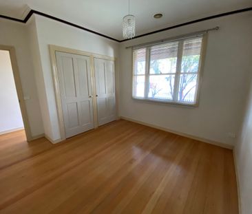 Lifestyle Convenience in the Heart of Northcote - Photo 2