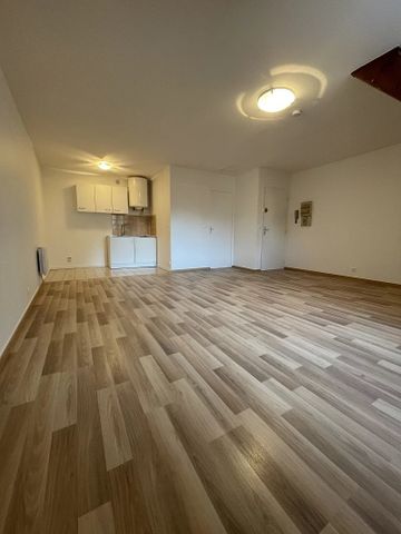 Location Appartement 1 pièce 32m² TOURNAN EN BRIE 77220 - Photo 2