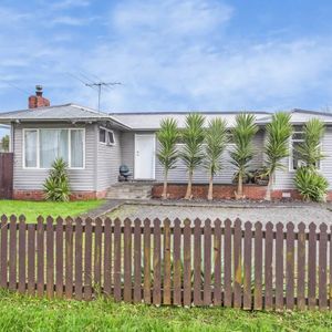 PUKEKOHE, 3 BEDROOM - Photo 2