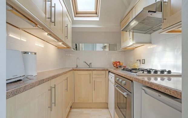 2 bedroom flat to rent - Photo 1