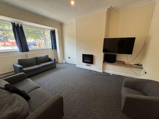 Kitchener Street, Huntington Road - P1098 - Photo 1