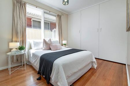 Family house in Burwood East Primary School Zone - Photo 3