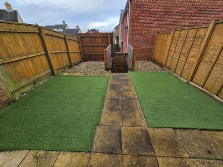 3 bedroom semi-detached house to rent - Photo 5