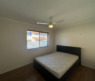 Comfortable Family Home with Solar Benefit to Tenantin Algester! 3B... - Photo 3