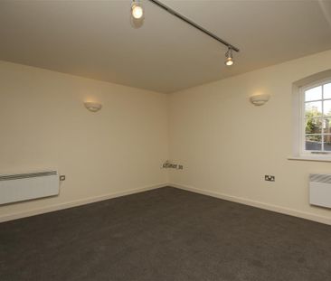 Old Corn Mill, The Flour Mills, Burton On Trent - Photo 2