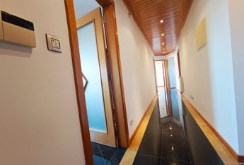 Apartamento T3 com Terraço Privativo para Arrendamento em Nova Queijas