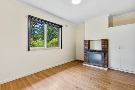 A generous home minutes from everything - Photo 5