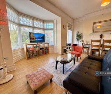 2 bedroom flat to rent - Photo 3