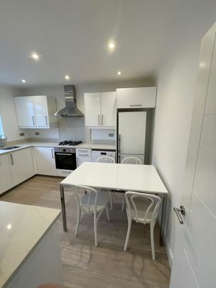 Great North Way, London, NW4 - Photo 1