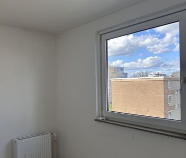 3-Zimmer-Wohnung mit Balkon in Monheim-Berliner Viertel mieten - Foto 2