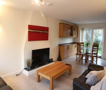 5 bedroom detached house to rent - Photo 1