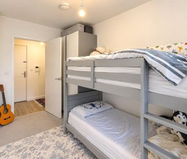 3 bedroom apartment to rent - Photo 4