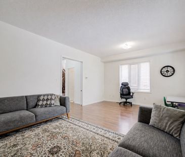 For Lease - 3058 Janice Drive, Oakville, Ontario - Photo 2