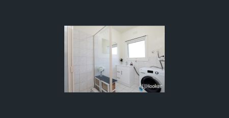 Low-Maintenance Comfort in Prime Location! - Photo 5