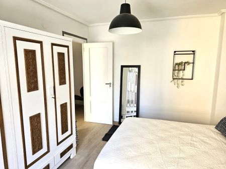 Carrer del Poeta Mas y Ros, Valencia, Valencian Community 46021 - Photo 3