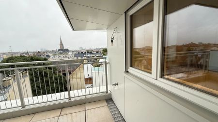 URANIA: 3 Zimmer mit hofseitiger Terrasse in Ruhelage: Luxus pur in Citynähe - Photo 2