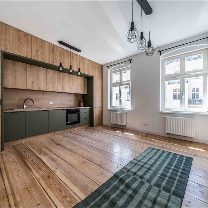 Ładna kawalerka kamienica winda Stare Miasto - Photo 1