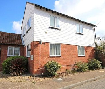 2 bedroom maisonette to rent - Photo 2