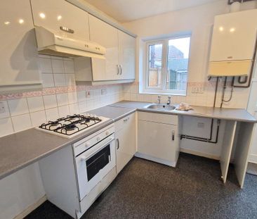 2 bedroom semi-detached house to rent - Photo 6