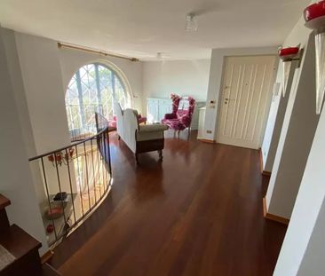 Pronájem luxusní třípodlažní vily v Toskánku, Itálie - Photo 2