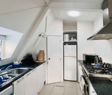 Cozy 2-Bedroom Home in the Heart of Northcote! - Photo 2