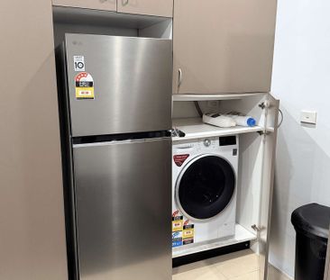 Chippendale - Photo 6