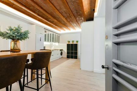 Carrer dAragó, Barcelona, Catalonia 08007 - Photo 2