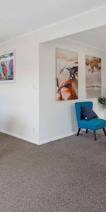 Extraordinary East Coast Rd Home - Photo 4