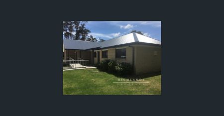 Centrally located 2 bedroom villa - Photo 4