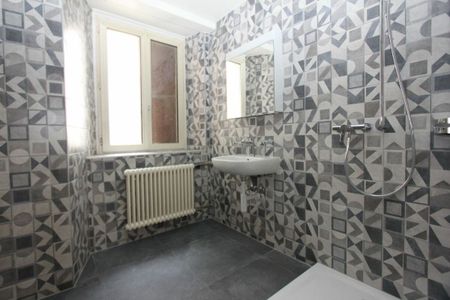 Appartement de 2.5 pièces au rez-de-chaussée - Photo 3