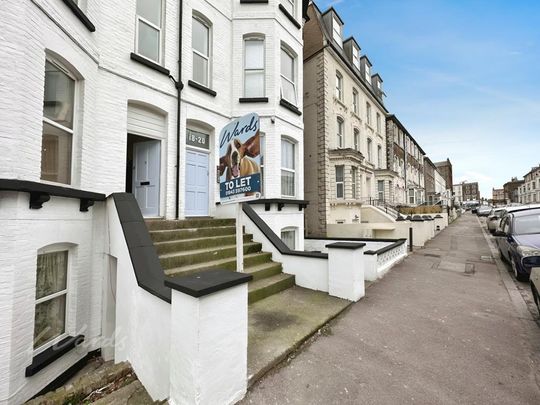 2 bedroom apartment to rent - Photo 1