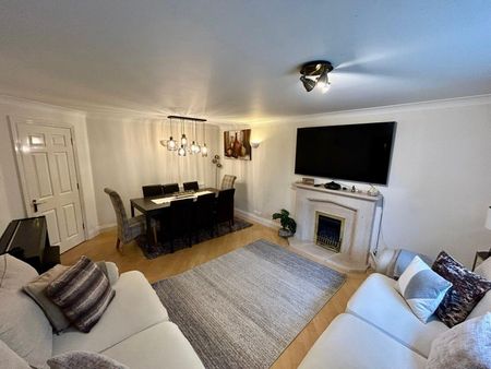 Woodbridge Manor, Camberley - 2 bedrooms Property for lettings - Seymours - Photo 4