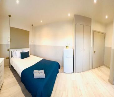 Room in a Shared House, Rowan Crescent, SW16 - Photo 2