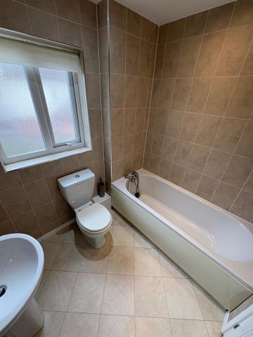 3 Bed Detached House, Grange Park, BS9 - Photo 5