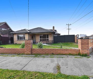 Classic Charm & Spacious Family Living in Keilor East! - Photo 5