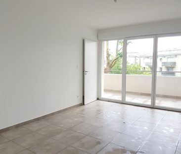 « MONTFAVET - APPARTEMENT T2 46.80 M² AVEC TERRASSE ET PARKING » - Photo 1