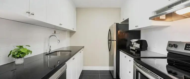 205 Oxford Street East | 205 Oxford Street East, London - Photo 1