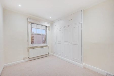 3 bedroom flat in London - Photo 5