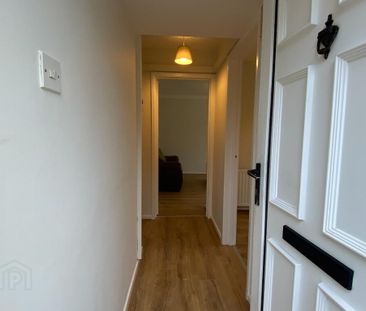 11 Strathearn Court, Holywood, BT18 9NP - Photo 3