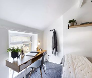 5 Bedroom House - Photo 3