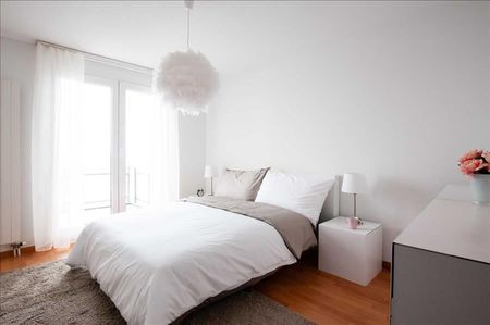 "Living in the center - relaxed living!" - Photo 3